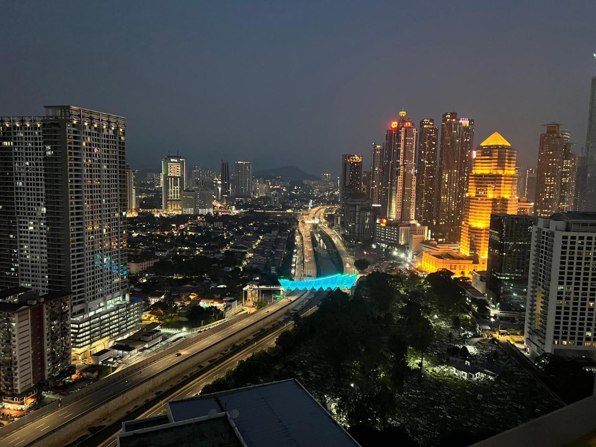 Summer Suites Near Klcc 쿠알라룸푸르 외부 사진